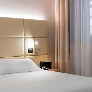 Western Cavalieri Della 4* Cardano Al Campo