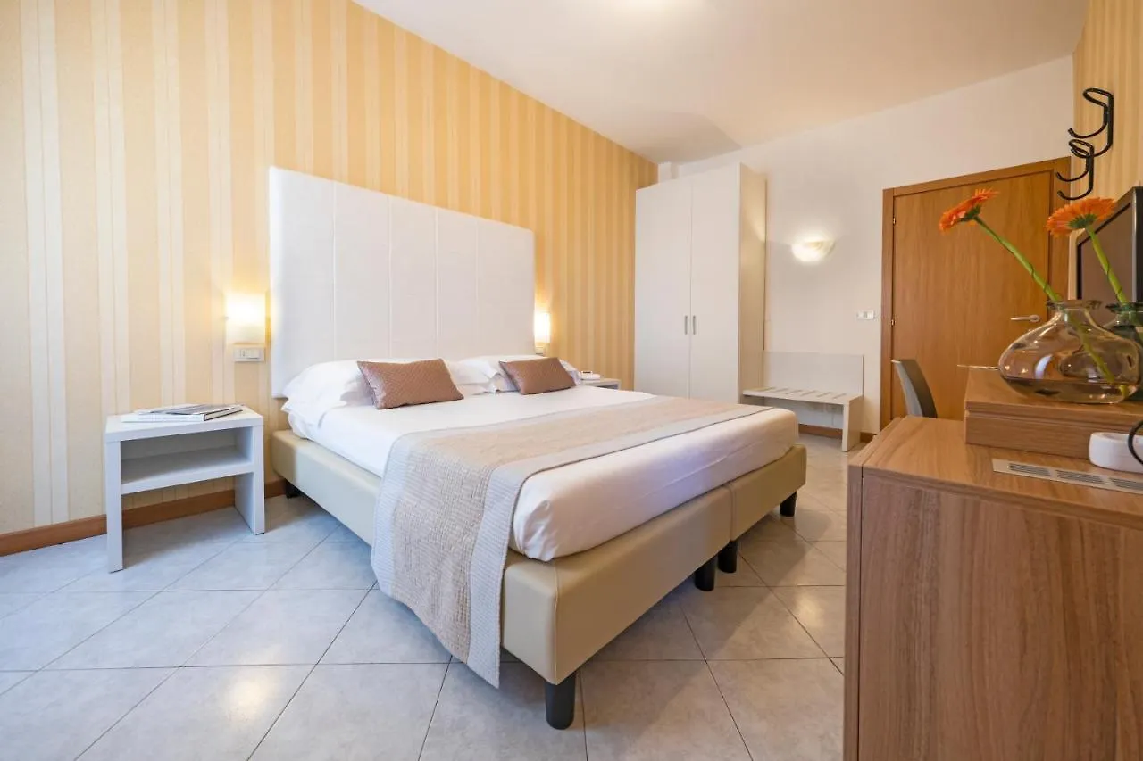 Hotel Al Sole Bardolino Italy