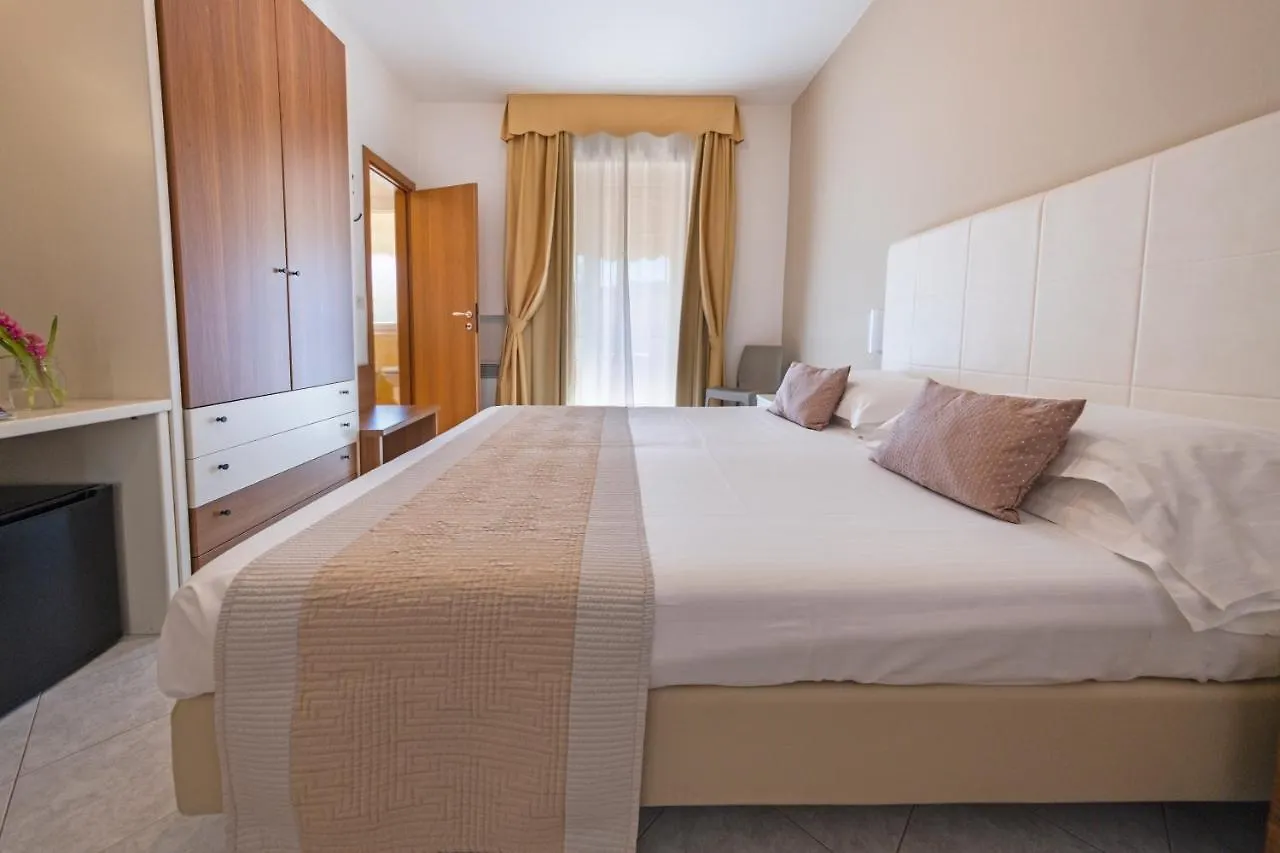 Hotel Al Sole Bardolino 3*,